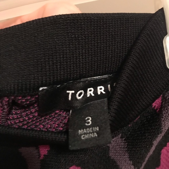 Torrid skirt, size 2 - Picture 2 of 2